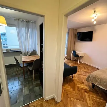 Ohmyhome - Chmielna * Warszawa